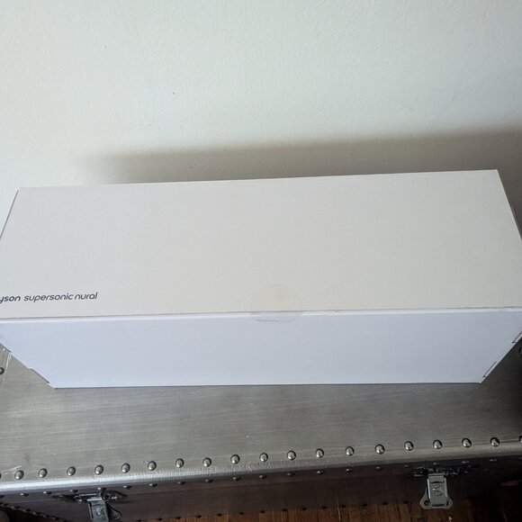 Dyson Supersonic neural hair dryer vinca blue/ topaz Brand new sealed in box - Picture 2 of 5